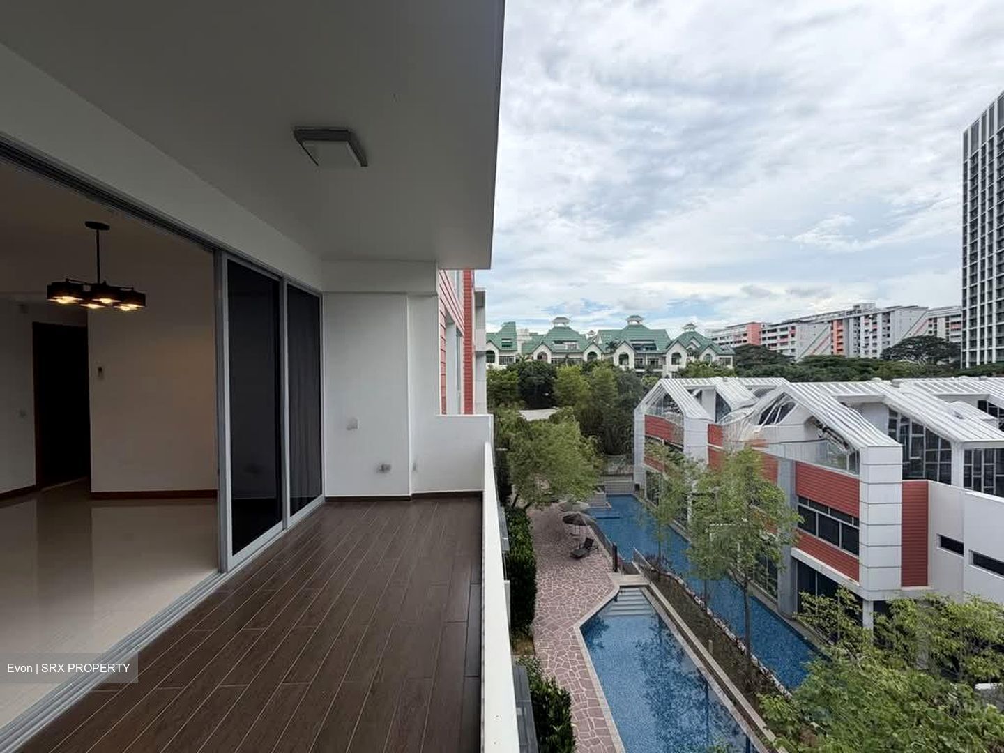 Woodhaven (D25), Condominium #565536511